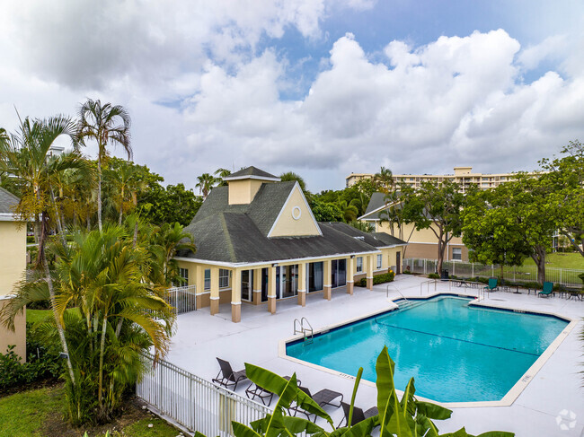 Building Photo - Breezes at Palm Aire