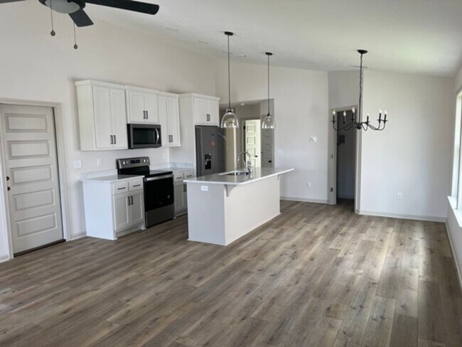 Building Photo - 3516 Mill Point Cove