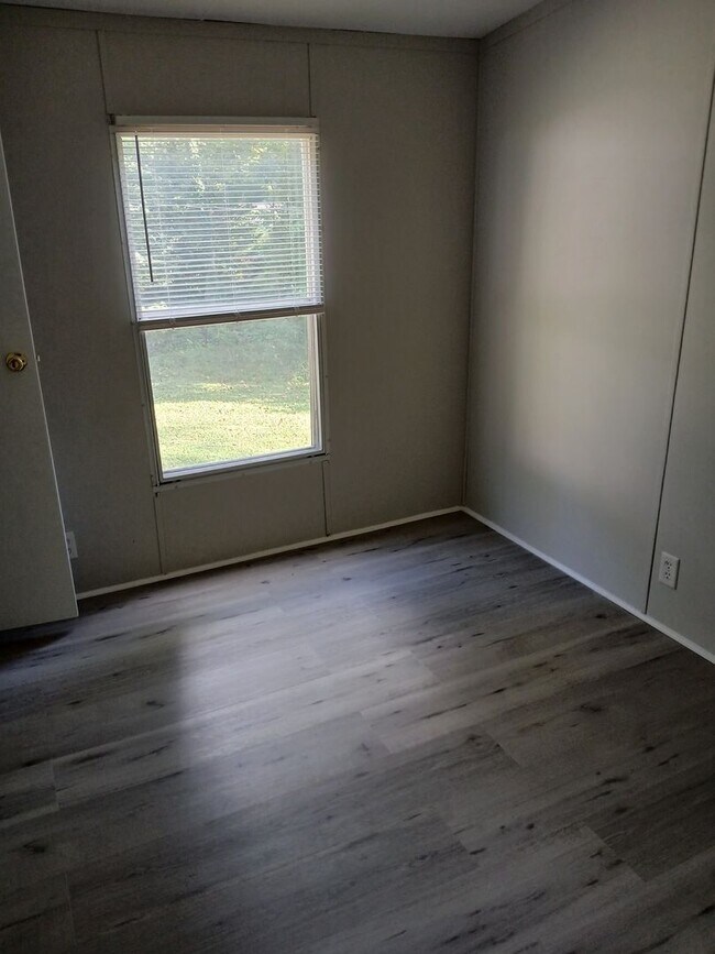 Building Photo - Trailer Park Lot Available