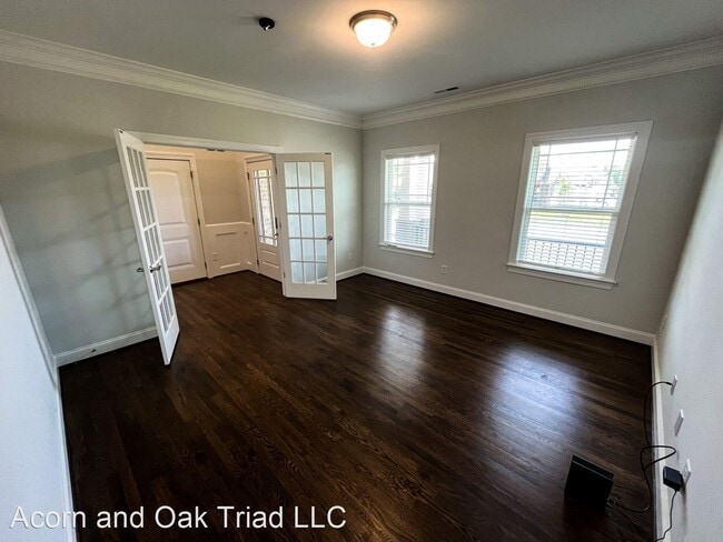 Building Photo - 4 br, 3.5 bath House - 7920 Northwest Mead...