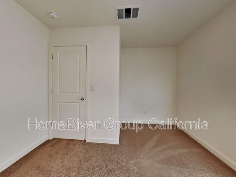 Building Photo - 8829 Cohasset Wy
