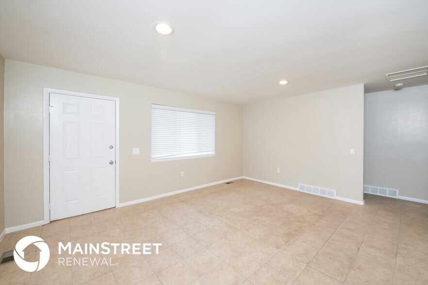 Building Photo - 8563 Dover Ct