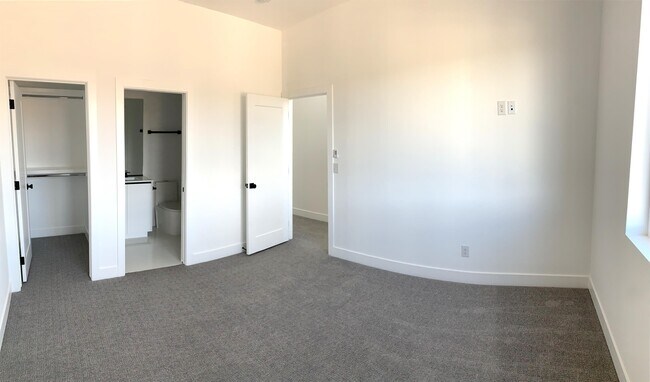 Building Photo - 2160 Youngfield St