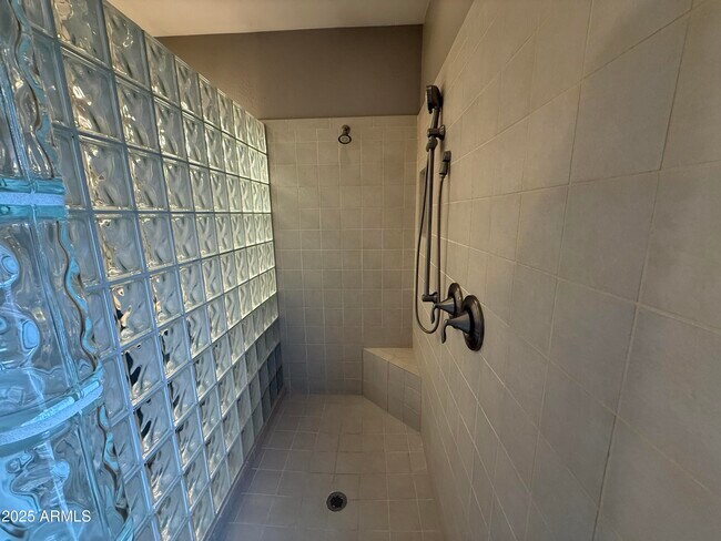 Building Photo - 276 E Coconino Dr