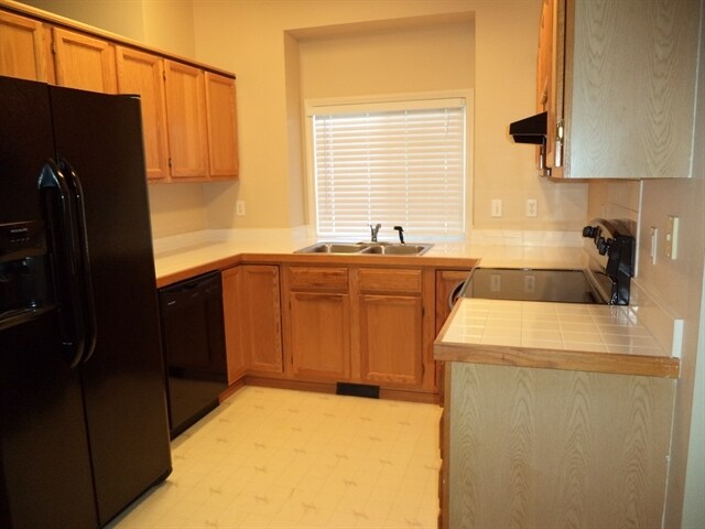 Building Photo - 659 N Tidwell Way