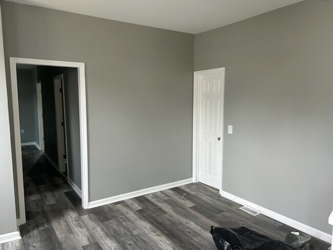 Building Photo - Fully Rehabbed 4 bedroom home for rent