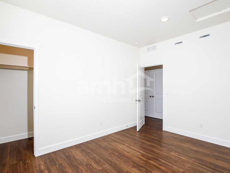 Building Photo - 5078 W White Ash Ct