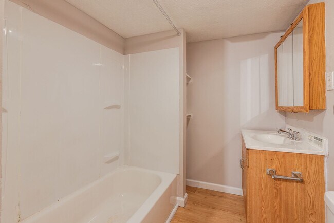 Building Photo - 2013 Gregory St