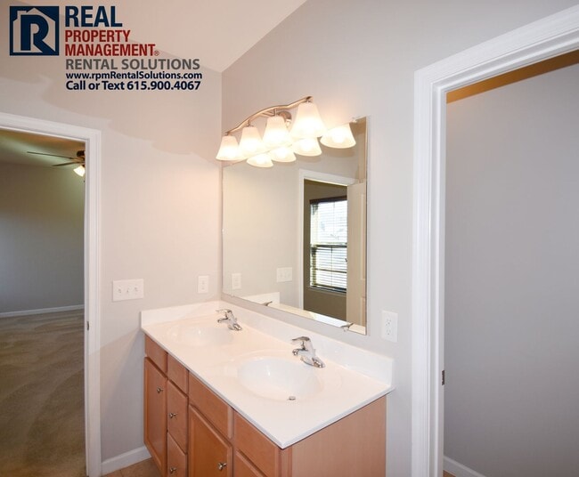 Building Photo - Wonderful 4BR/2.5BA for lease in Franklin, neighborhood pool and playground! Williamson County sc...