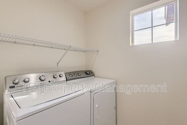 Building Photo - 645 W 171st Pl