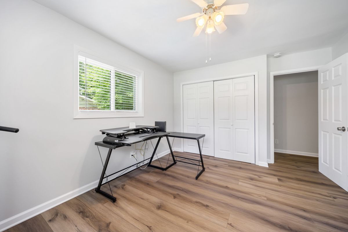 Building Photo - 4019 Flintridge Dr
