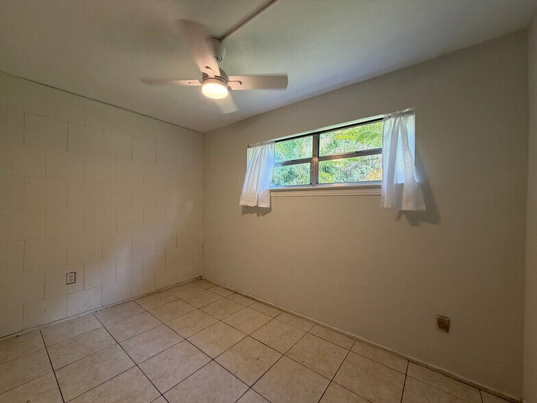 Building Photo - 6013 Chenango LN