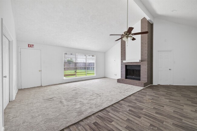 Building Photo - 8203 Lone Quail Dr