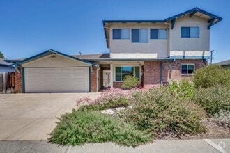 Building Photo - Welcome to this Beautifully Updated 3 Bed ...
