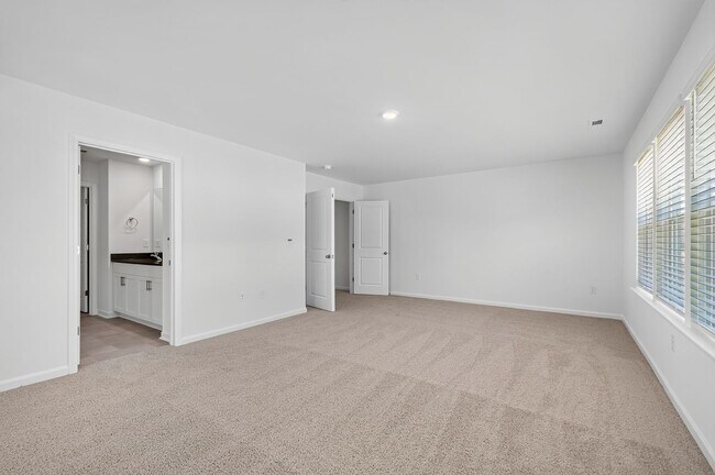 Building Photo - Brand-New End Unit Townhome in Townes at Anderson Farm!