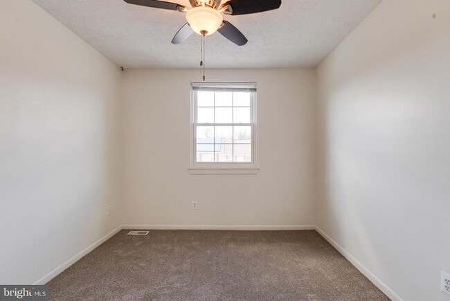 Building Photo - 8522 Pine Run Ct