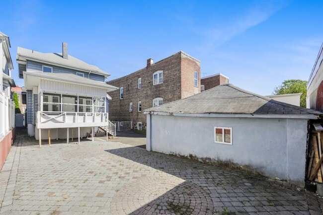 Building Photo - 237 73RD St