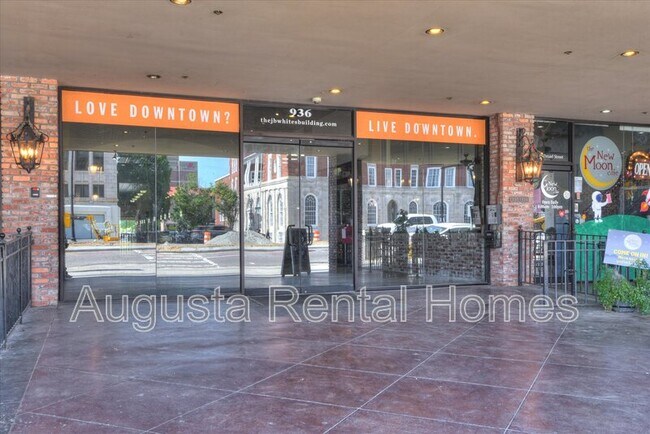 Building Photo - 936 Broad St