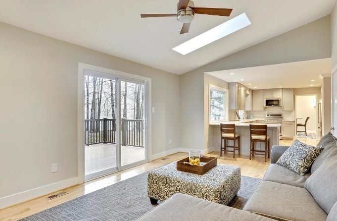 Building Photo - 705 Symphony Woods Dr