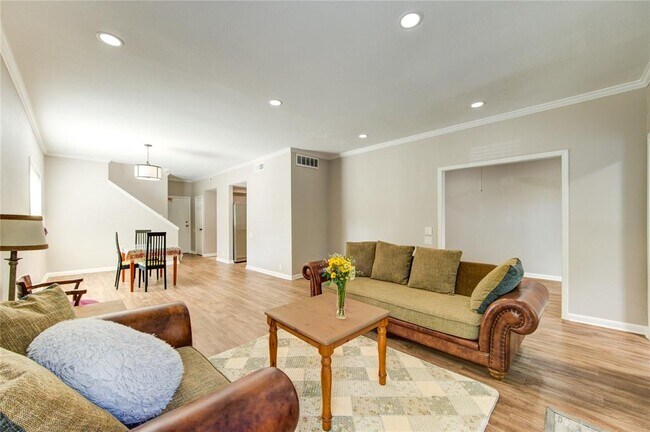 Building Photo - 1602 Prairie Grove Dr