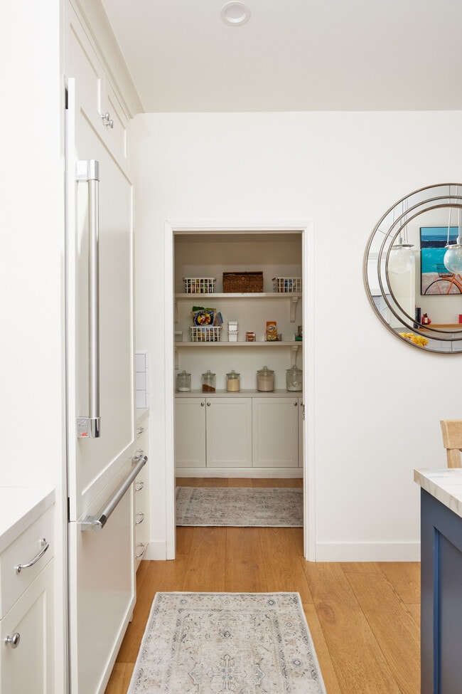 Building Photo - 14 Westwind St