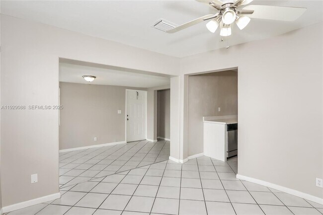 Building Photo - 1367 NE 27th St