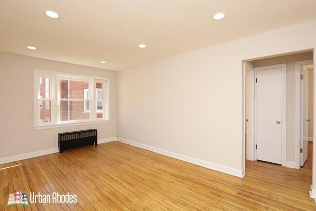 Building Photo - 7520 N Ridge Blvd