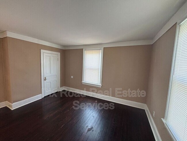 Building Photo - 332 Hudson Ave
