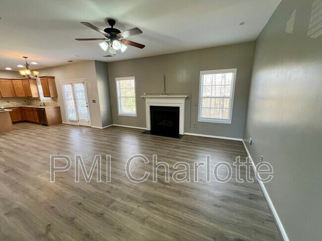 Building Photo - 1316 Emory Ln NW