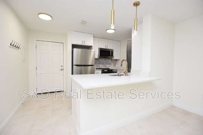 Building Photo - 141 Fernery Rd