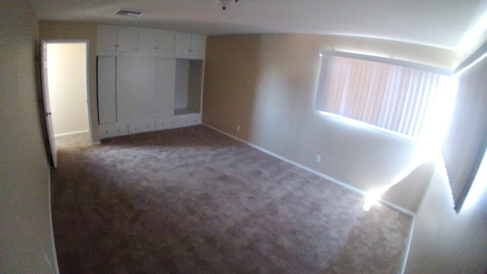 3rd Bedroom - 6018 Norwalk Blvd