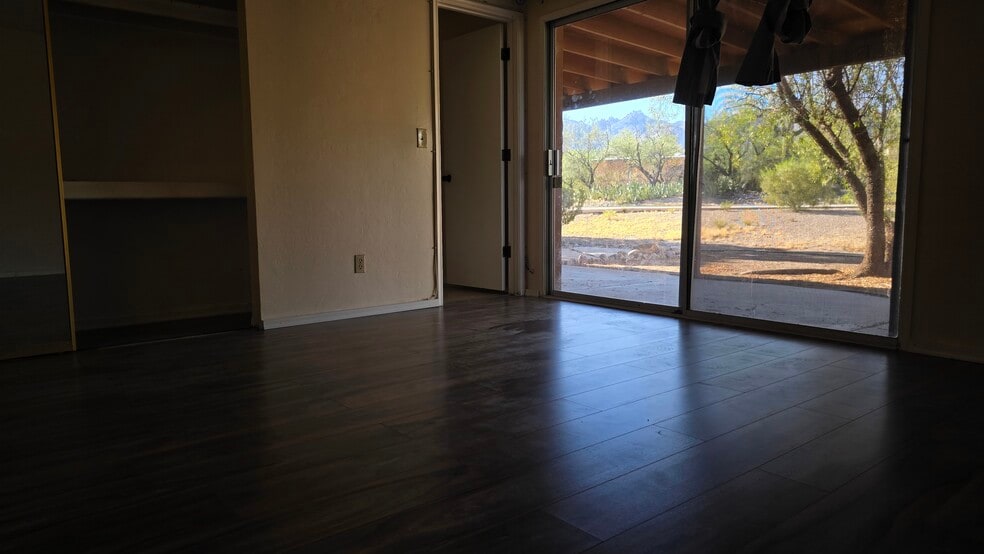 Building Photo - 9291 E Shonto Ln