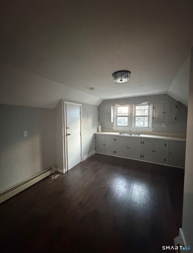 Building Photo - 118 Union Ave