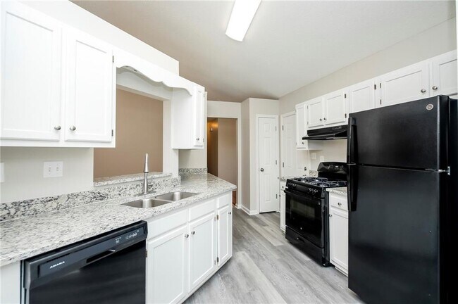 Building Photo - 122 Collins Dr