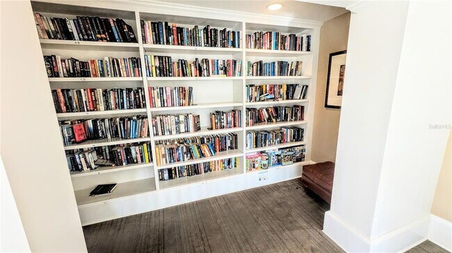 Building Photo - 750 N Tamiami Trl