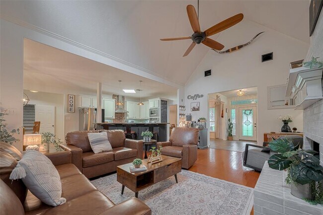 Building Photo - 9072 Grand Lake Estates Dr