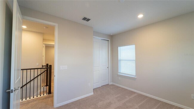 Building Photo - 16446 Lone Oak Cir