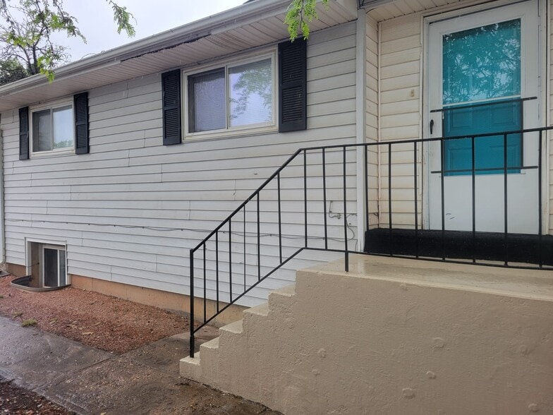 Building Photo - 3530 Pueblo Street