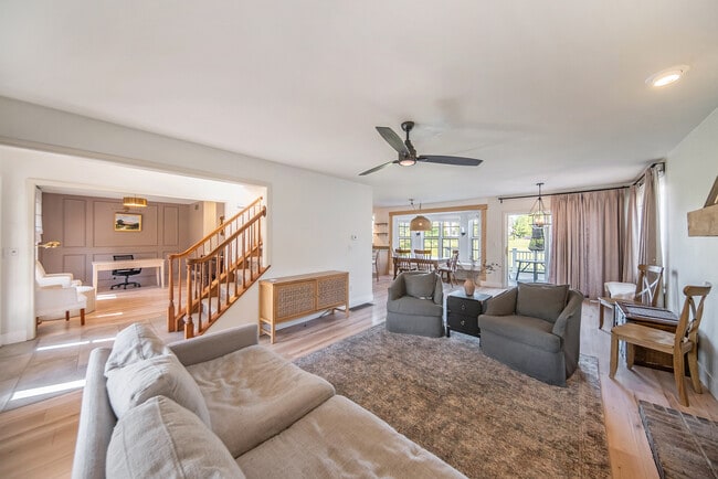 Building Photo - 403 Pembroke-