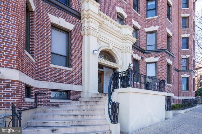 Building Photo - 2038 18th St NW