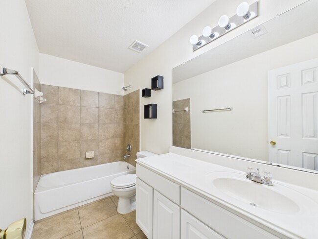 Building Photo - 5039 Ivy Fair Way