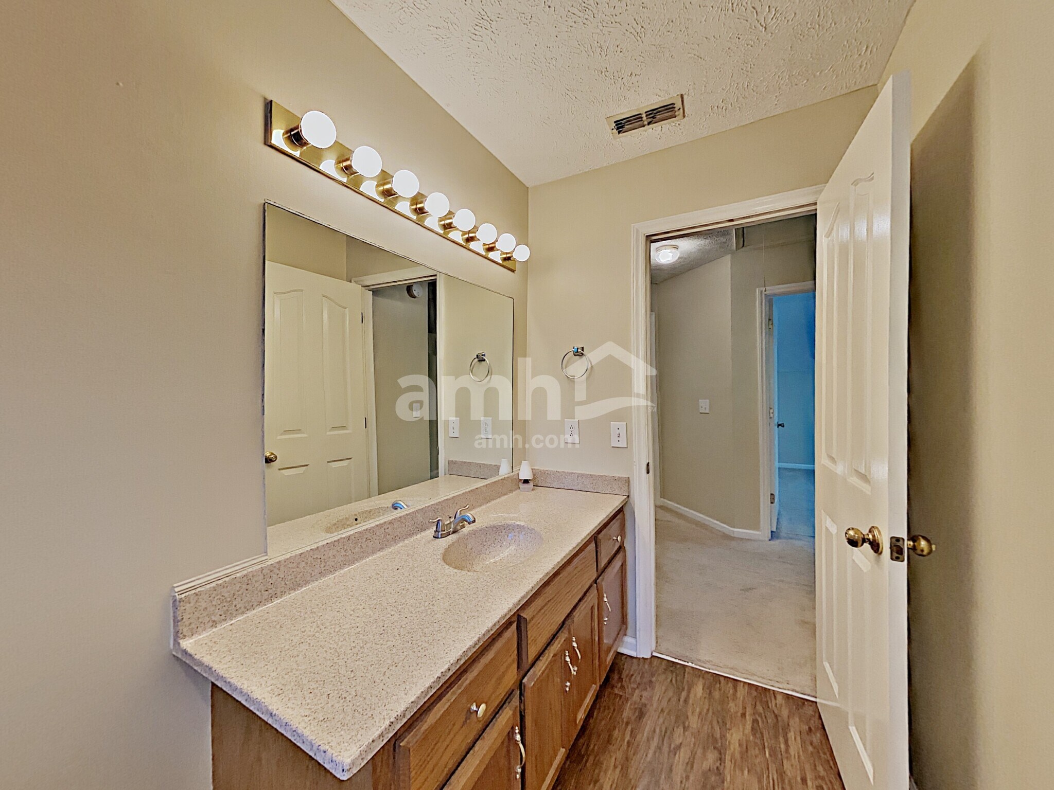 Building Photo - 413 Saint Francis Ave