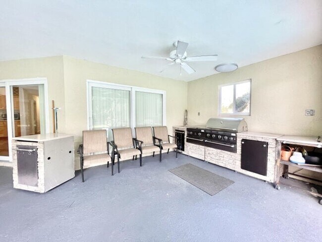 Building Photo - 11933 Waterwood Dr