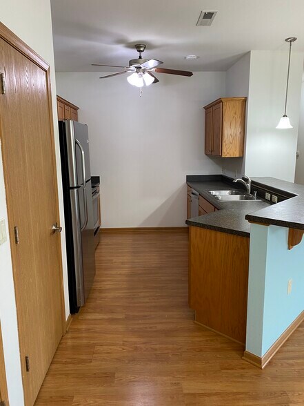 Kitchen - 230 Hilldale Dr