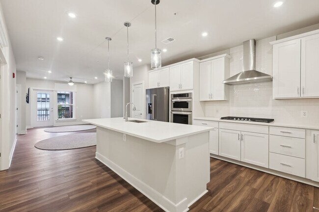 Building Photo - 106 Saint Ives Pl