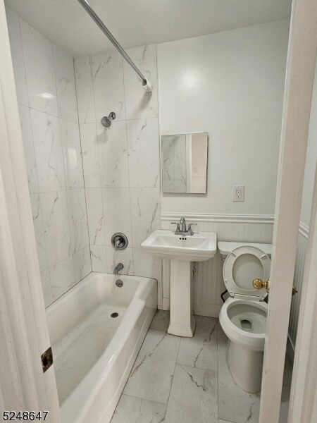 Building Photo - 916 Broadway