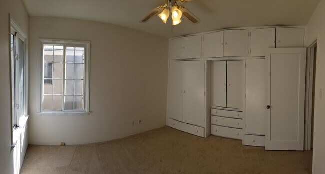 Building Photo - 246 Chorro St