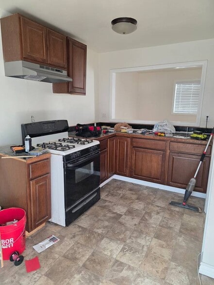 Kitchen (new pics coming soon) - 2108 Marshallfield Ln