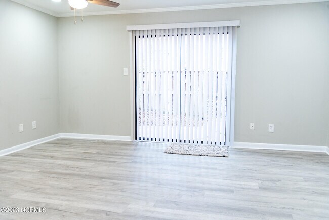 Building Photo - 7195 Sandy Creek Dr