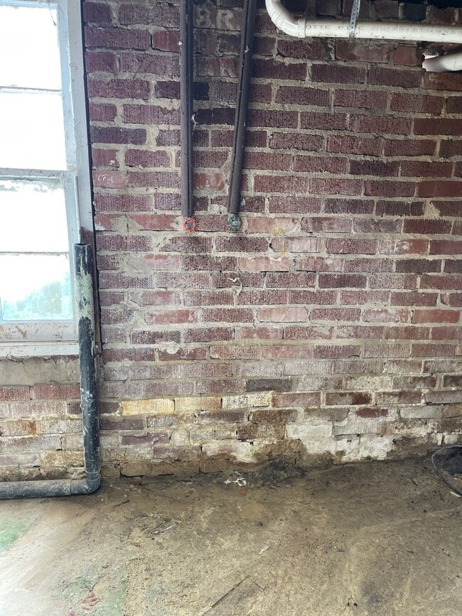 Building Photo - 3 BED, 1 BATH HOME IN ASHEBORO